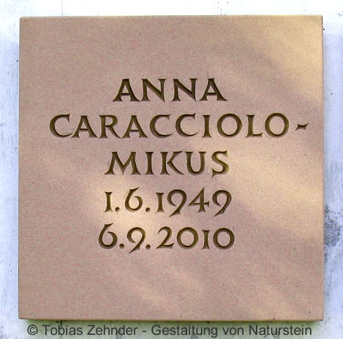 Urnenwandplatte in Aarau